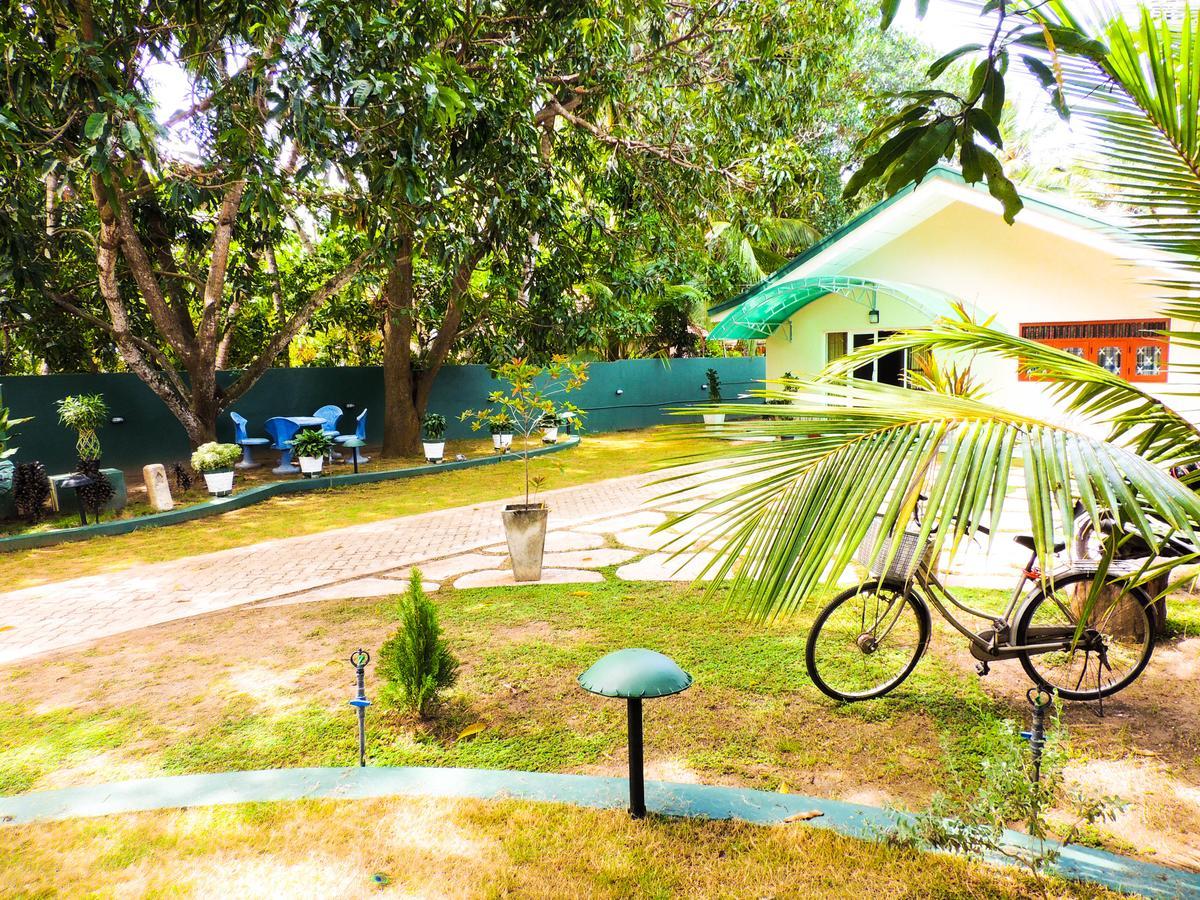 Shaa Lodge Tissamaharama Exterior photo