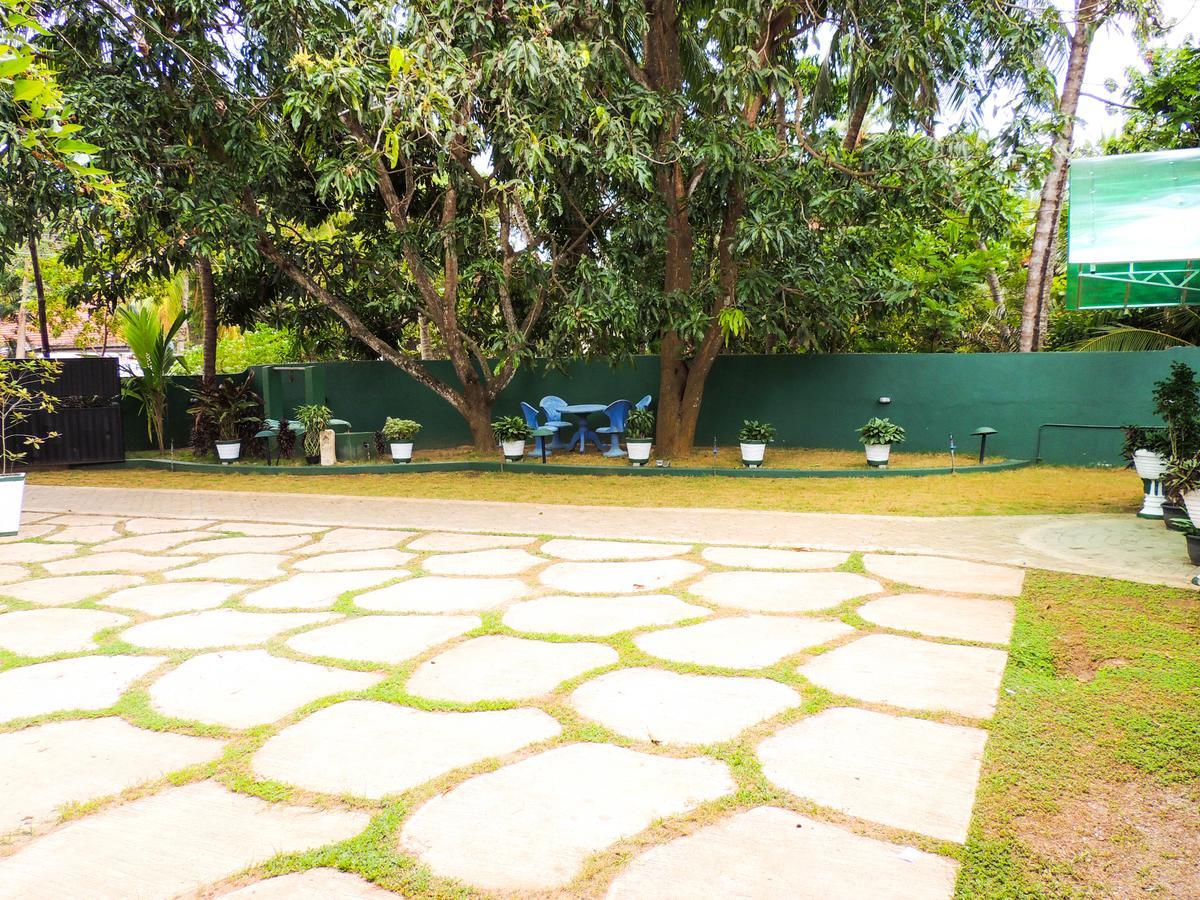 Shaa Lodge Tissamaharama Exterior photo
