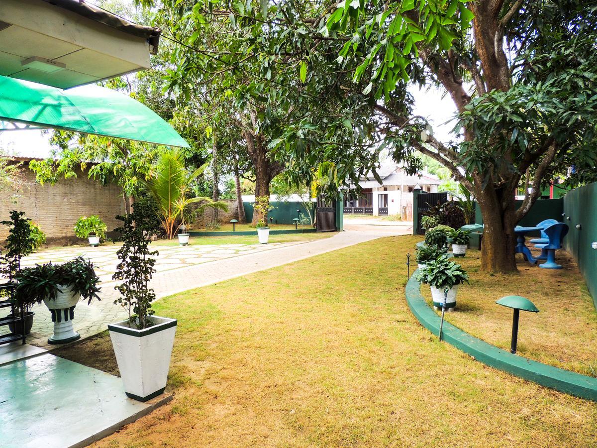 Shaa Lodge Tissamaharama Exterior photo