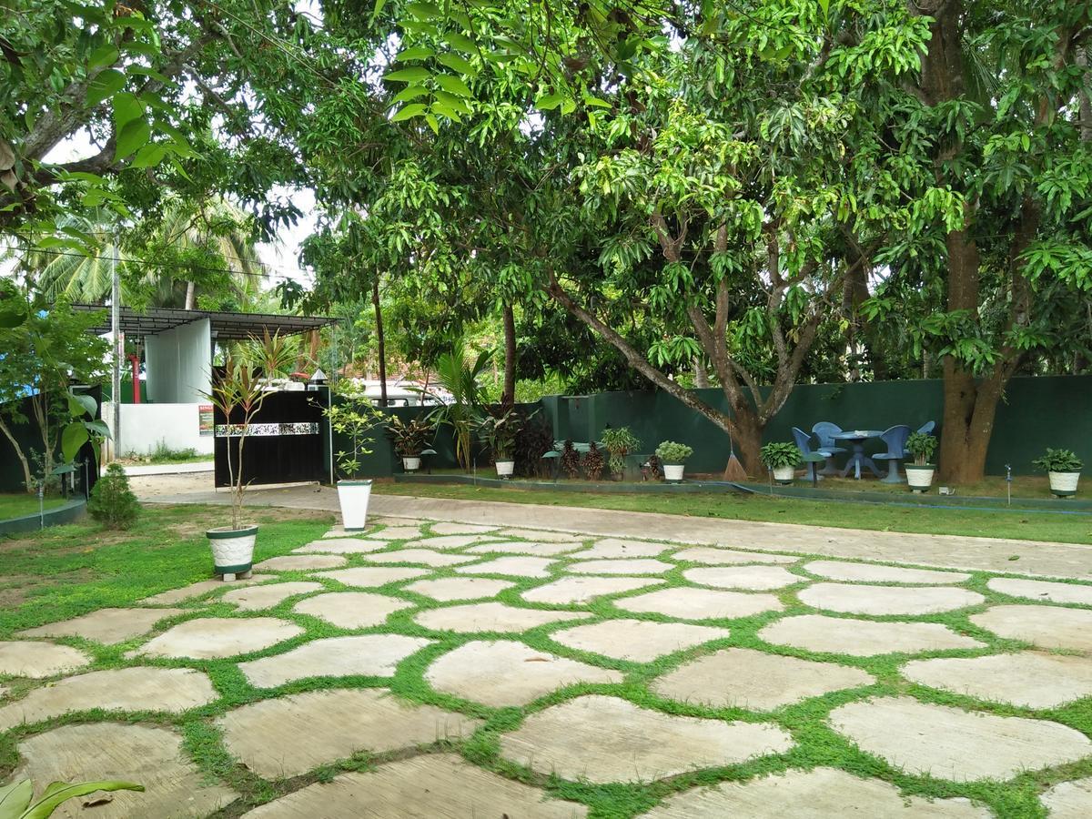 Shaa Lodge Tissamaharama Exterior photo